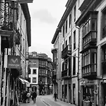 アパート Gestiona2r - En El Casco Antiguo Llanisco