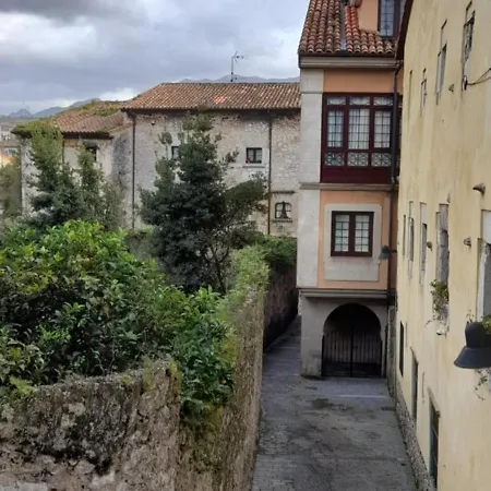 En El Casco Antiguo Llanisco Llanes